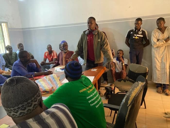 Connecter les générations et les communautés : Un « point » à la fois 🌍🤝