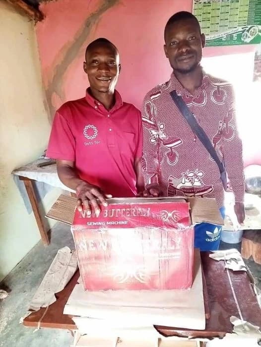 Des sourires aux visages, village après village 😊